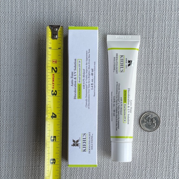 Kiehl's auto-tone Discoloration & UV Solution sunscreen with 0.5% melasyl - Picture 10 of 13